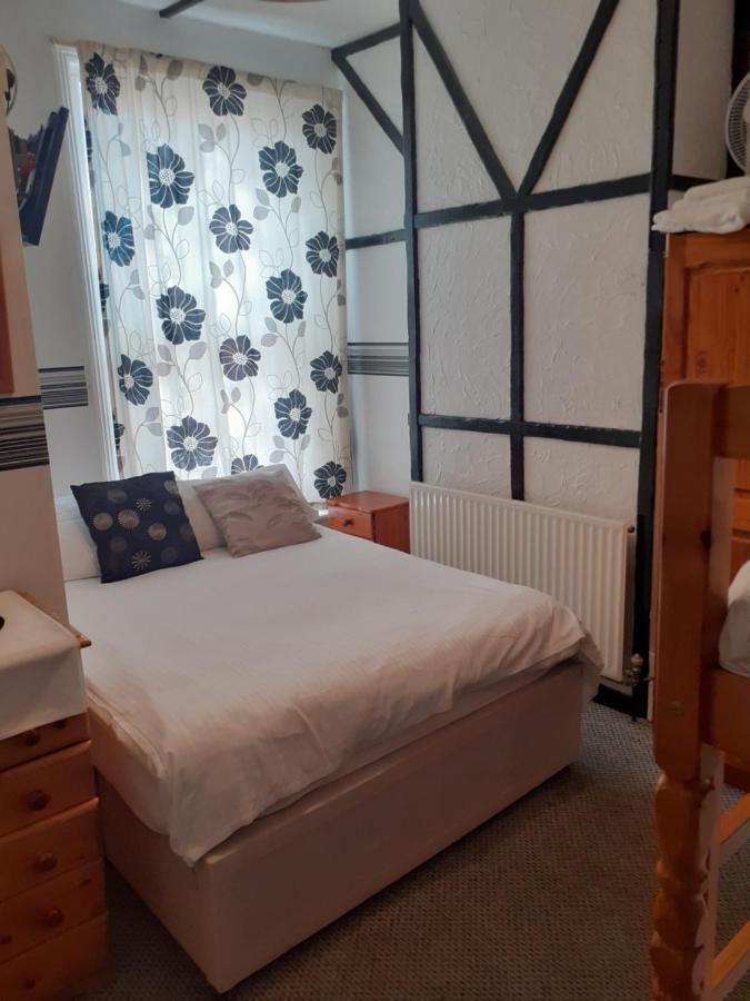 Deneside Guest House ブラックプール エクステリア 写真